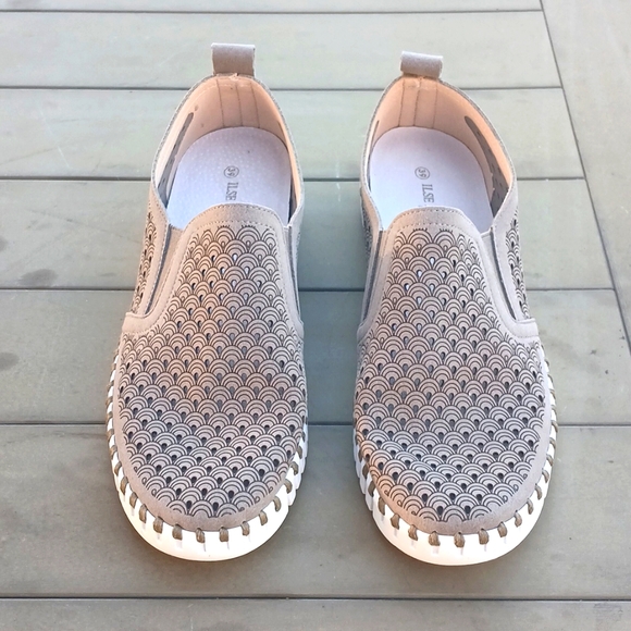 Ilse Jacobsen Tulip Perforated Sneakers - Picture 2 of 12